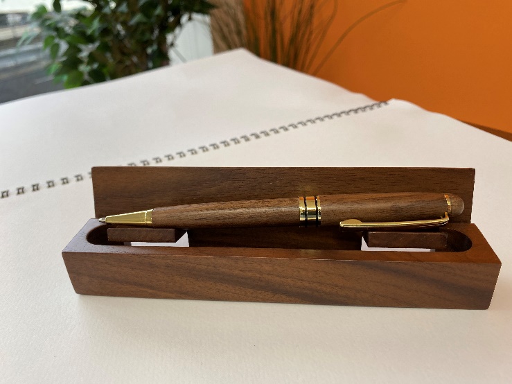 木製ボールペン（木箱付）のデザインのデザイン